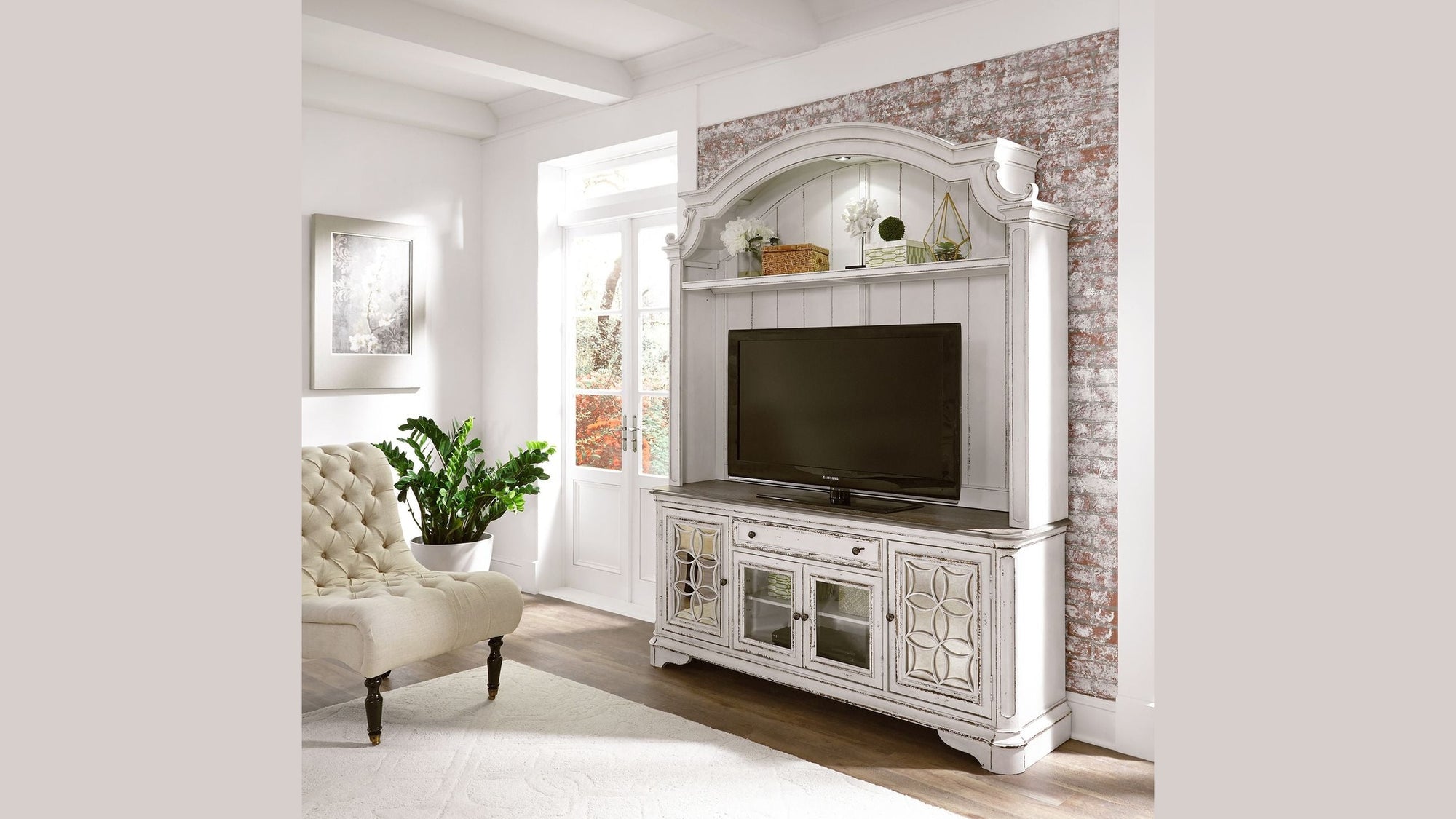 Magnolia Manor Entertainment Center