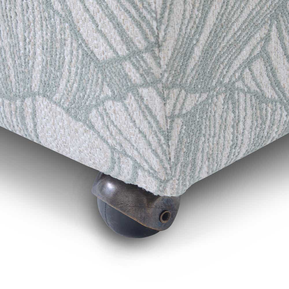 30A Leo Ottoman