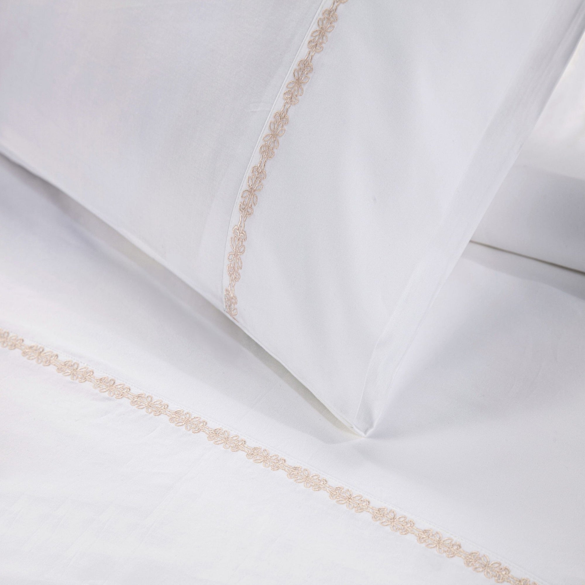 Laurel Sheet - Queen 350TC Laurel Embroidered Border Sheet Set (Set of 4) - Blush