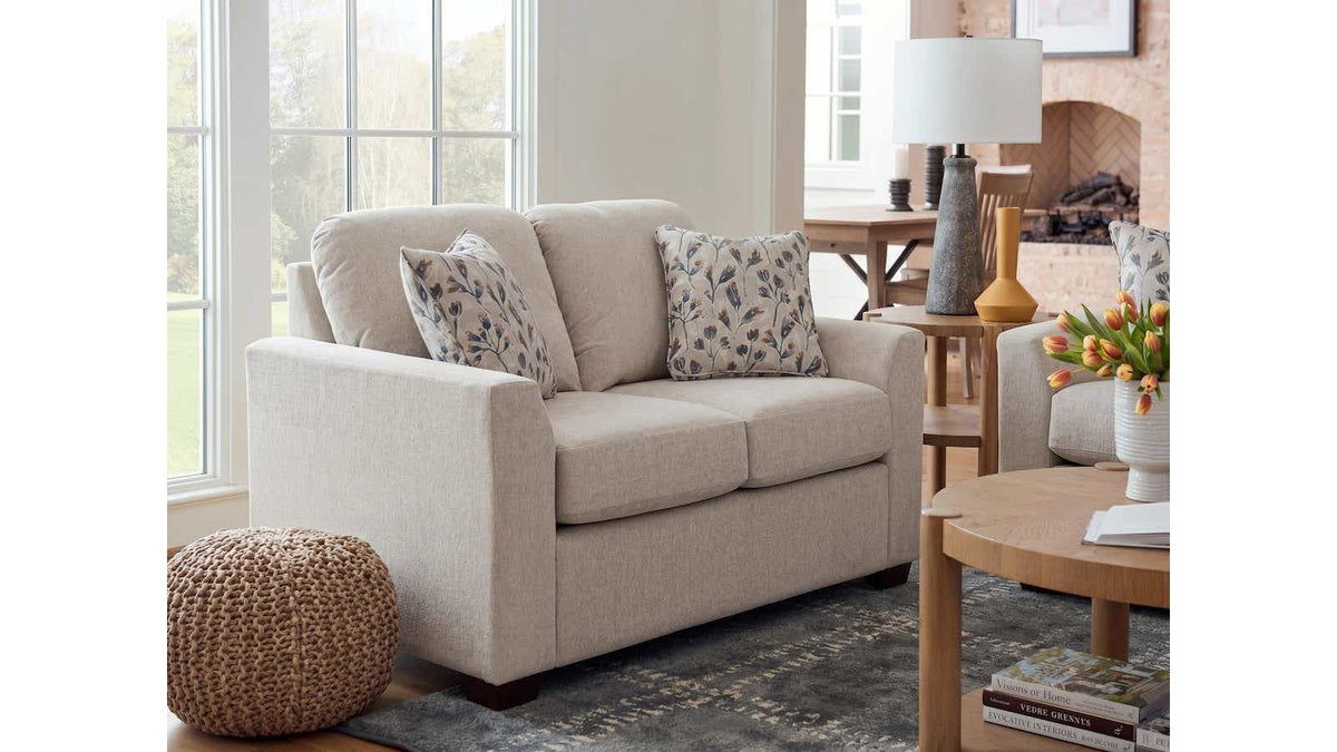 Fleetwood Loveseat