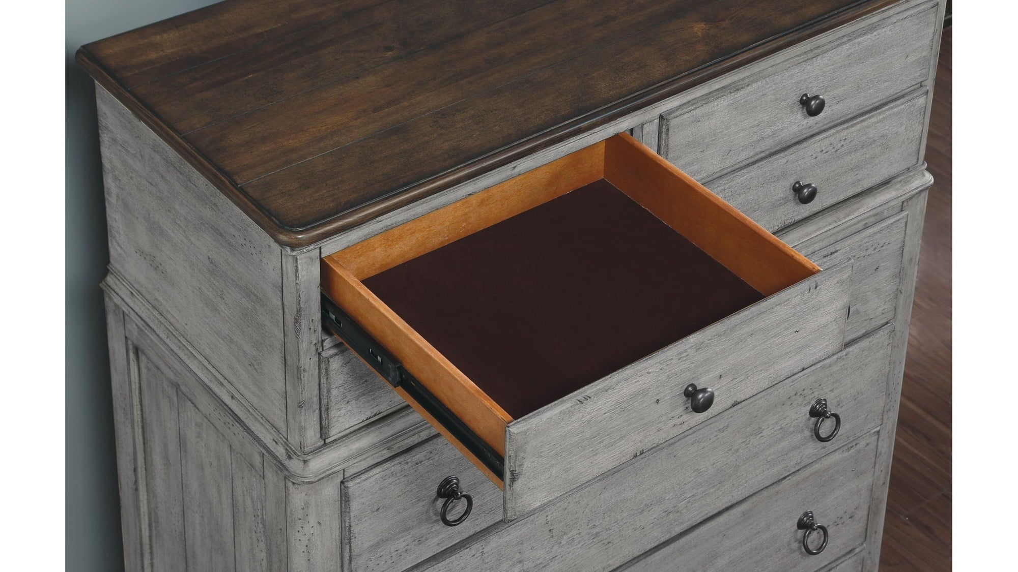 Plymouth - Drawer Chest - Gray