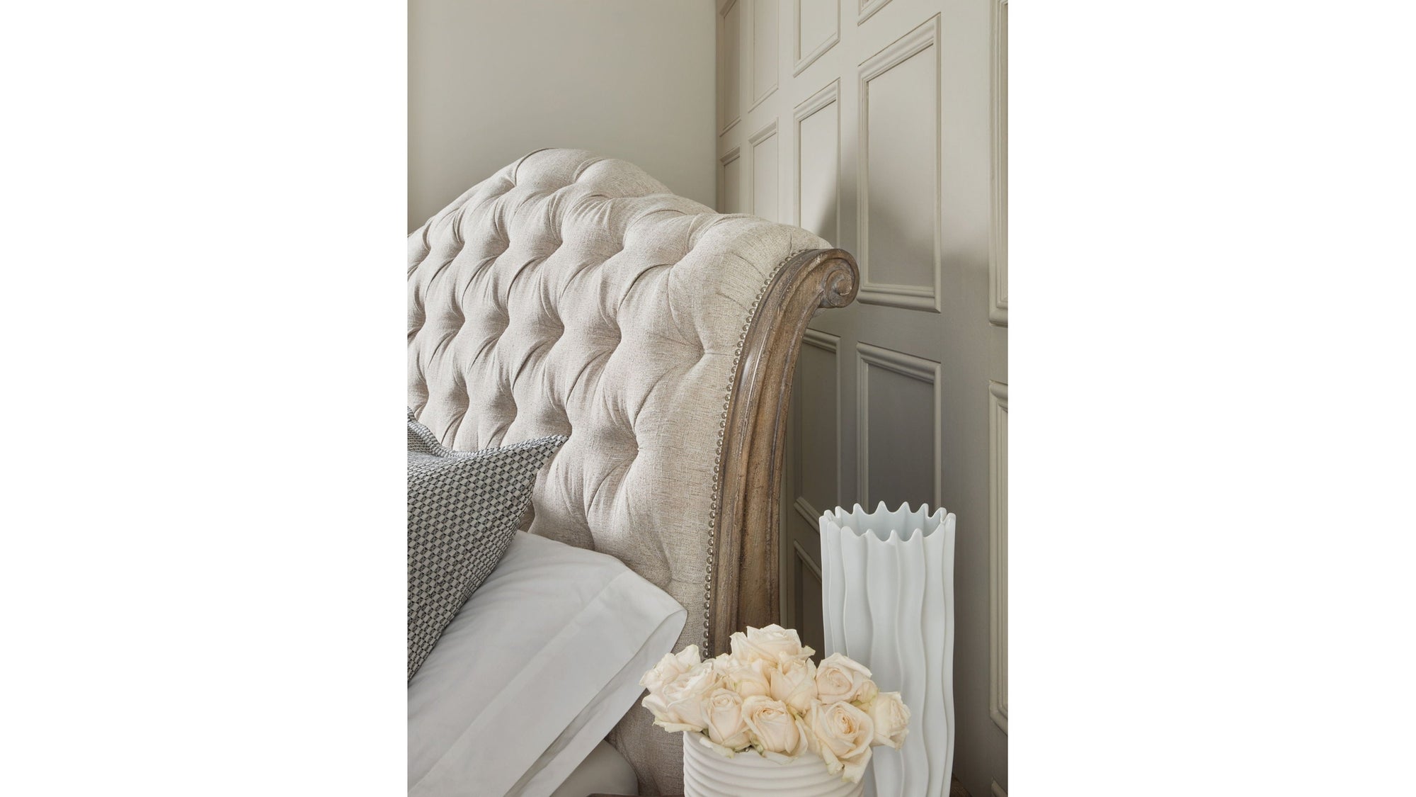 Castella - Upholstered Bed