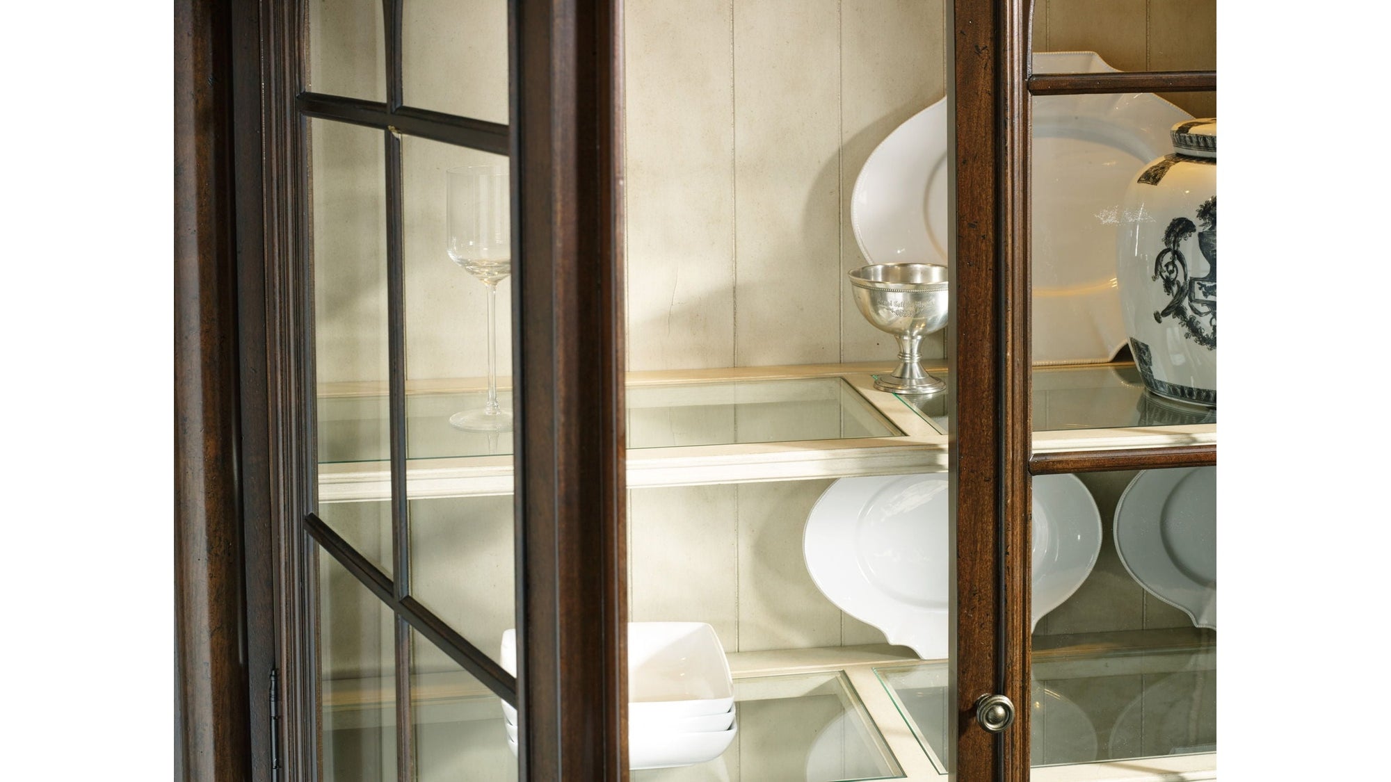 Leesburg - Display Cabinet - Dark Brown