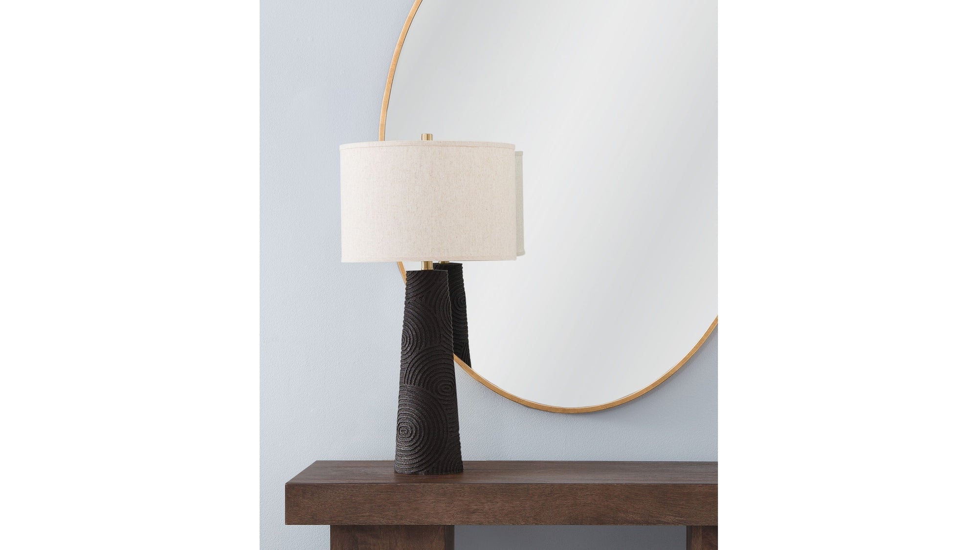 Merrick - Table Lamp - Black / White