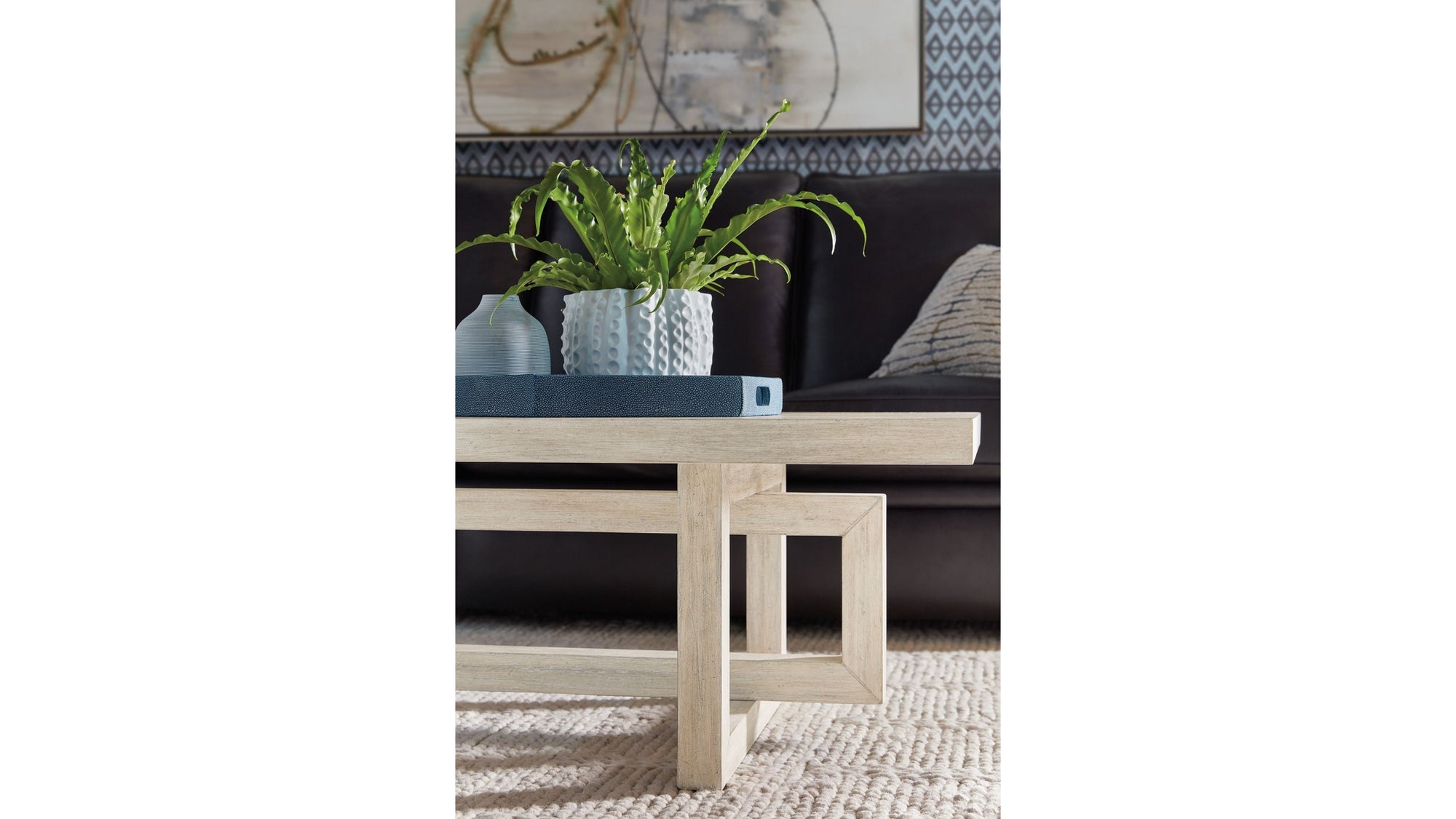 Commerce And Market - Modern Table