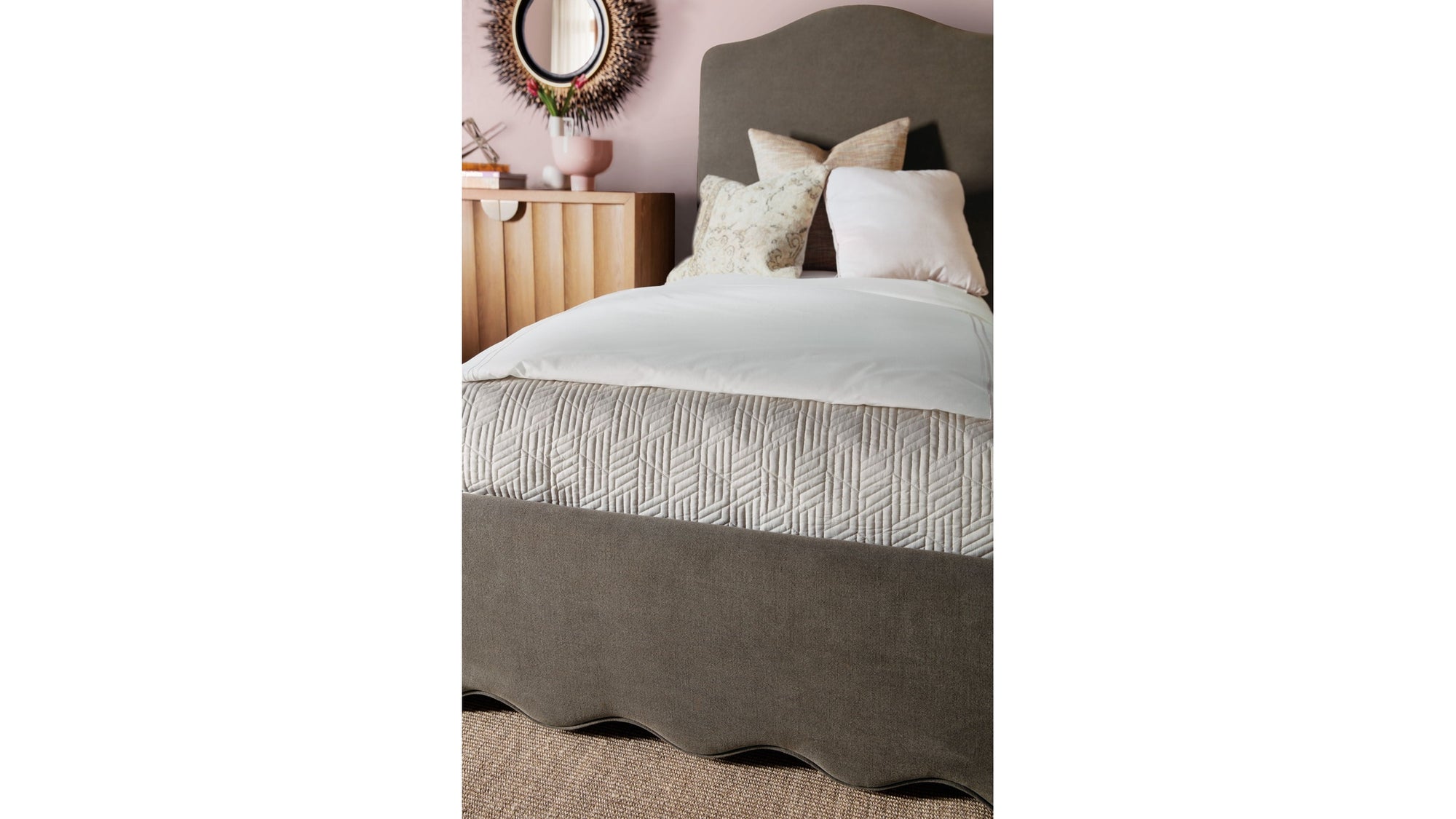 Commerce And Market - Liv Upholstered Bed