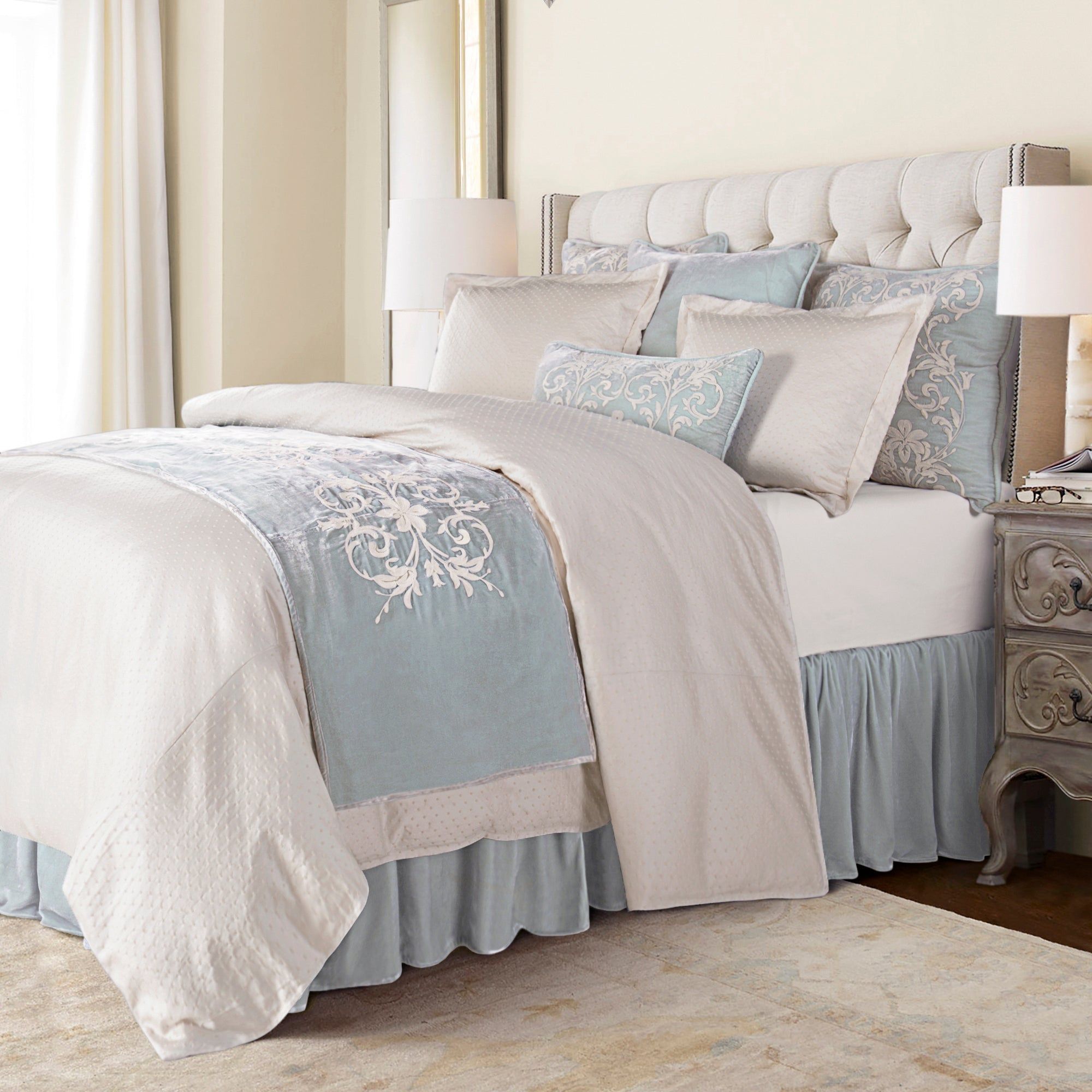 Belle - Queen Duvet Cover Set (Set of 3) - Ivory