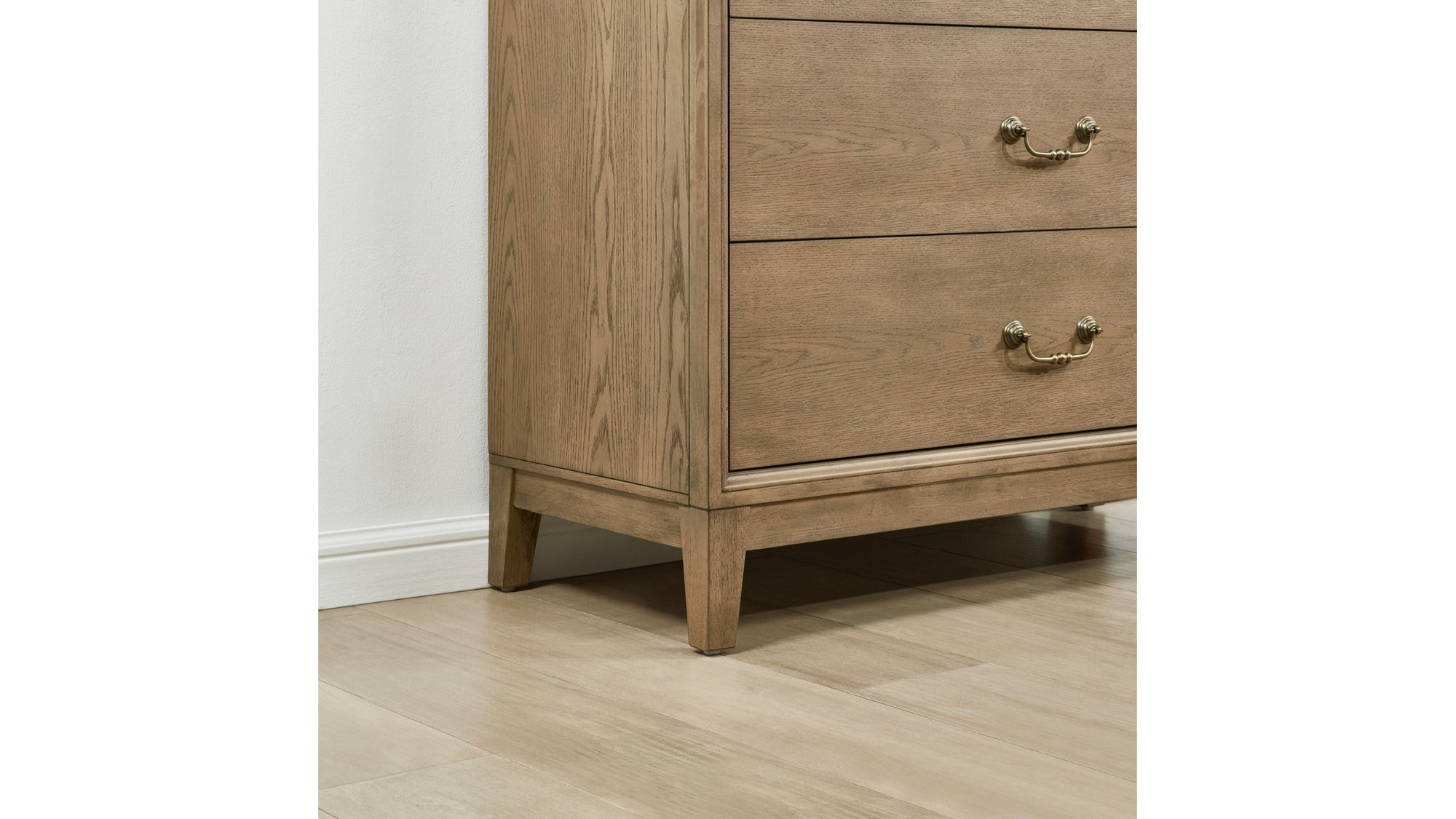 Arlington - Chest