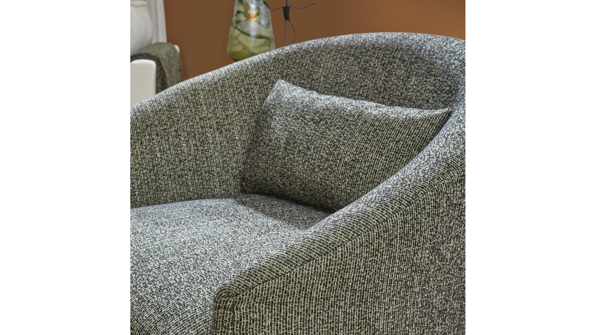 Benjamin - Fabric Swivel Chair