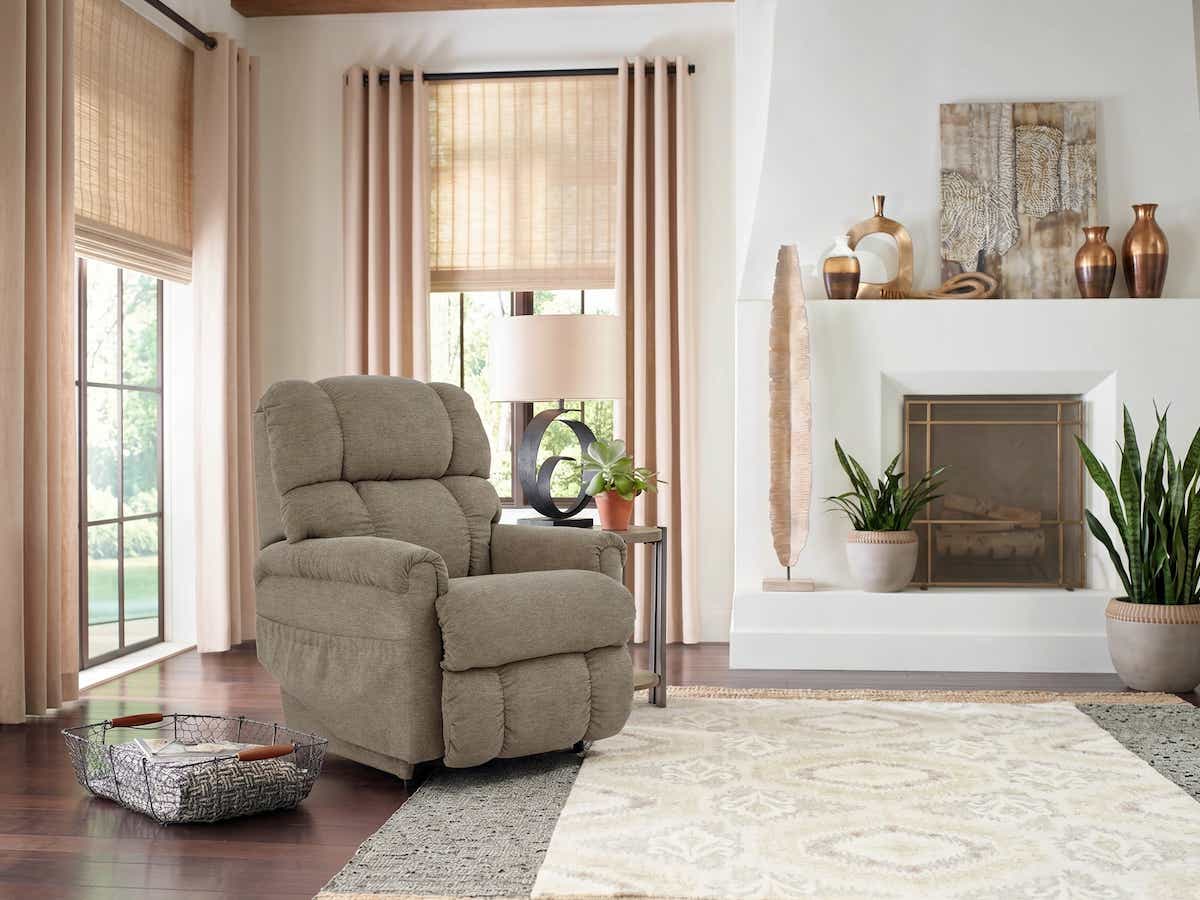 Pinnacle Platinum Power Lift Recliner