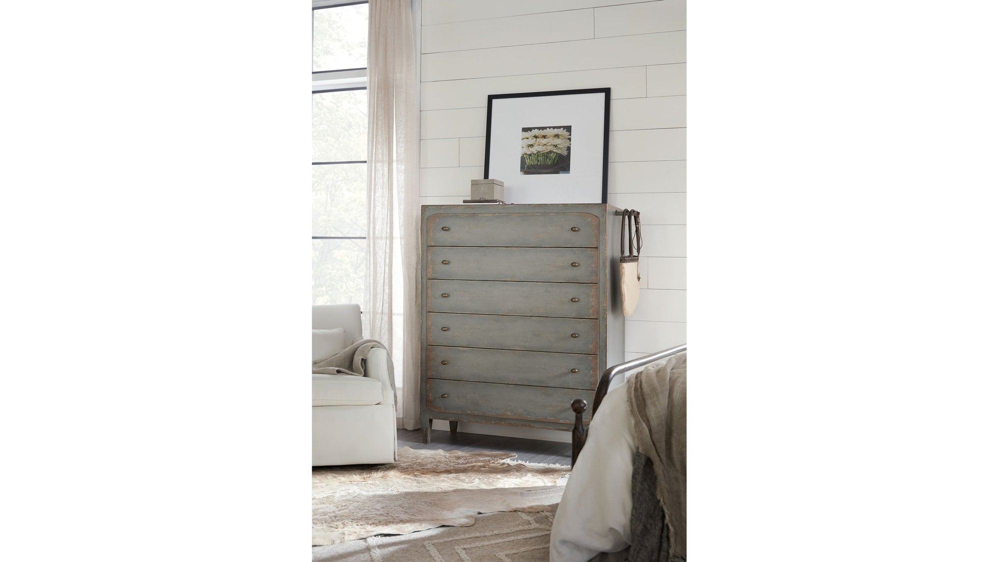 Ciao Bella - Accent Chest