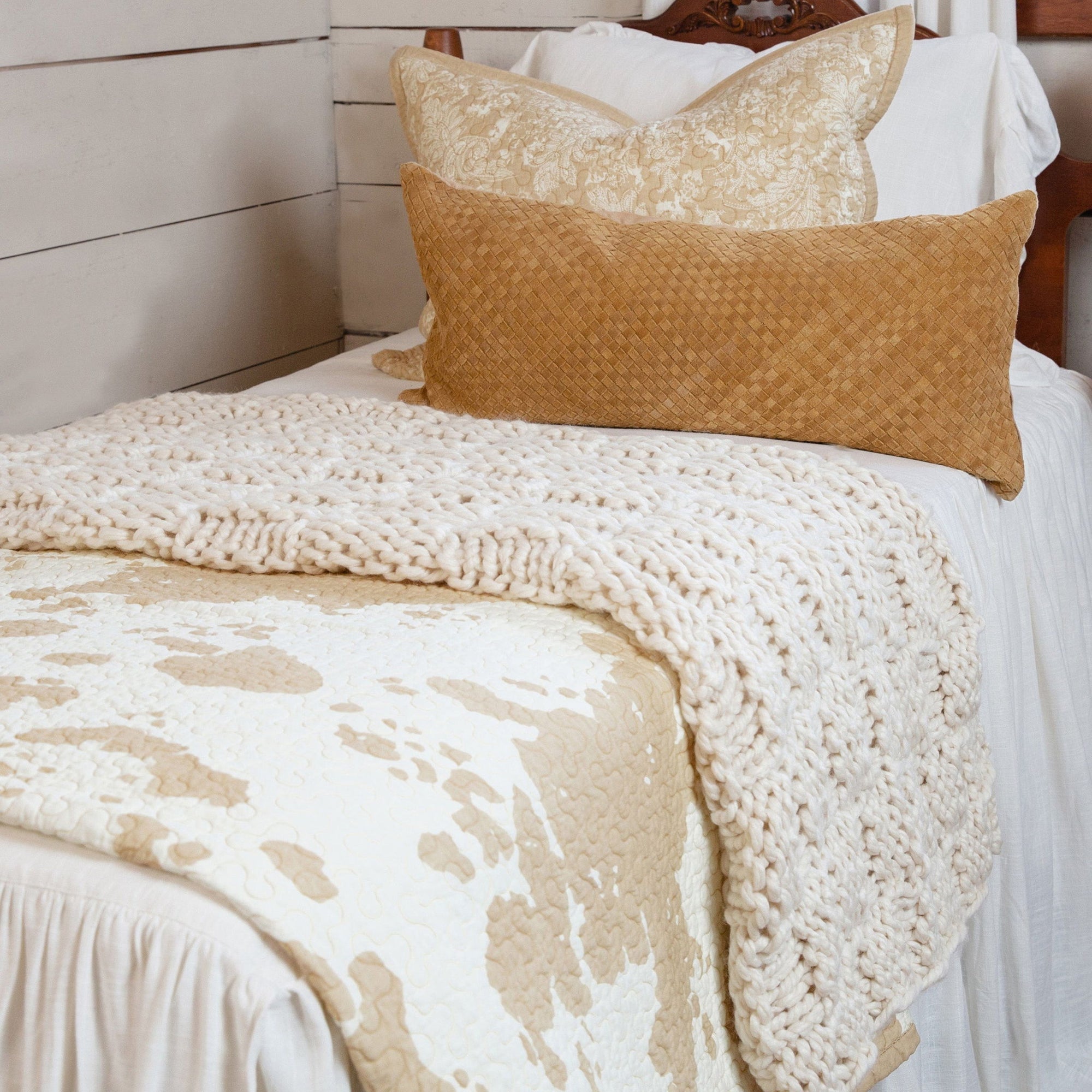 Elsa Cowhide - Full/Queen Reversible Quilt Set (Set of 3) - Light Tan