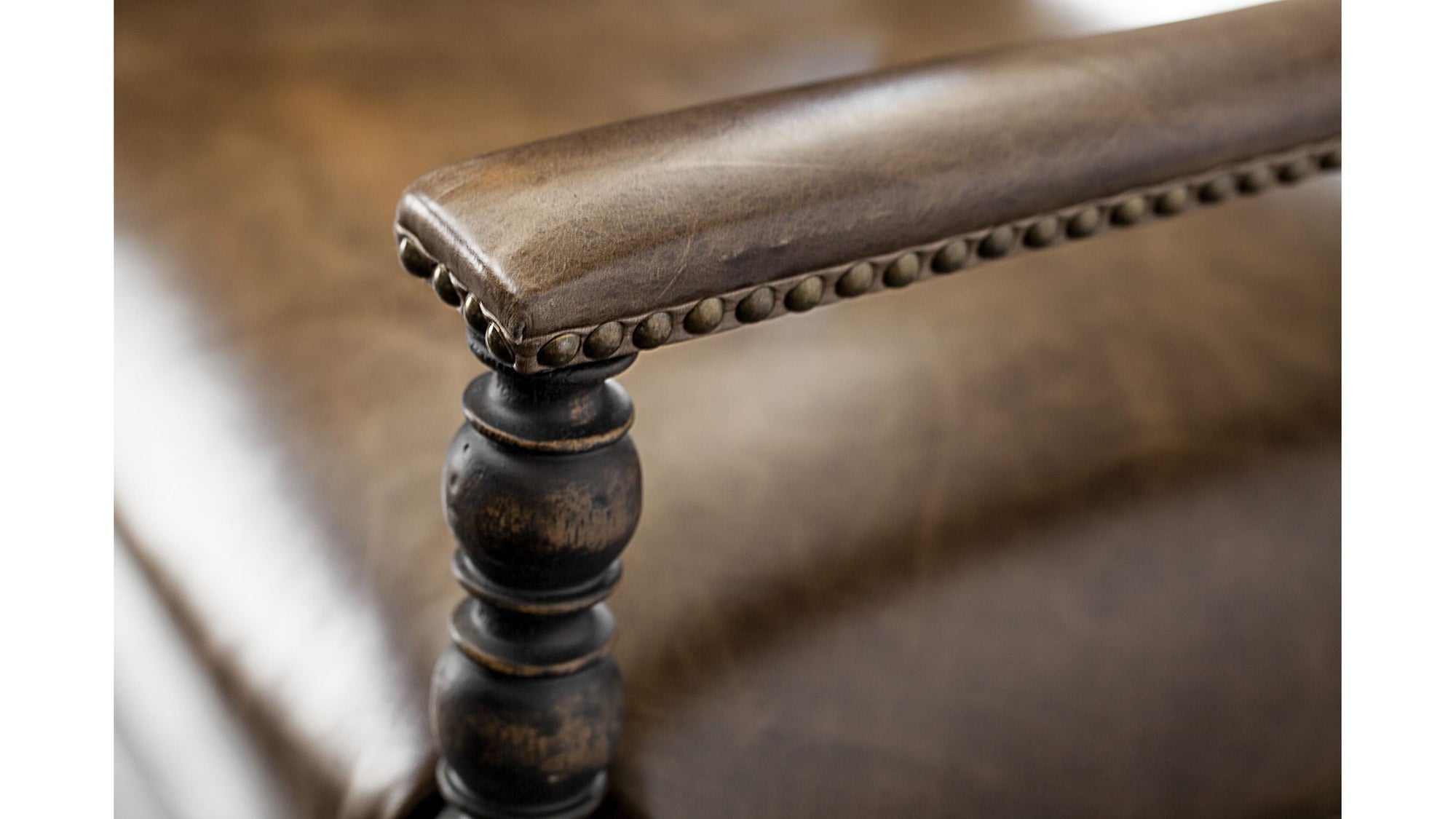 Hill Country - Comfort Upholstered Chair