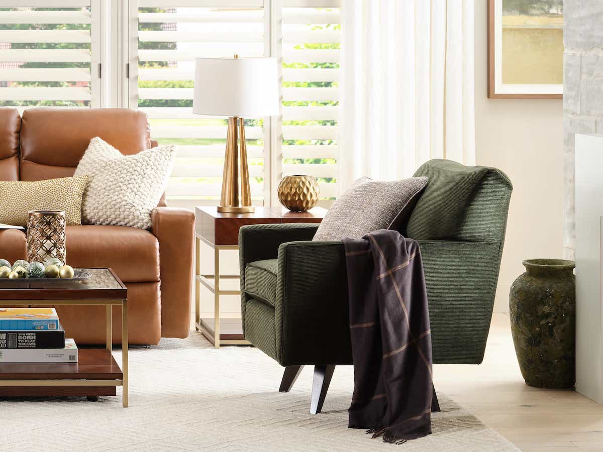 Bellevue High Leg Swivel Chair