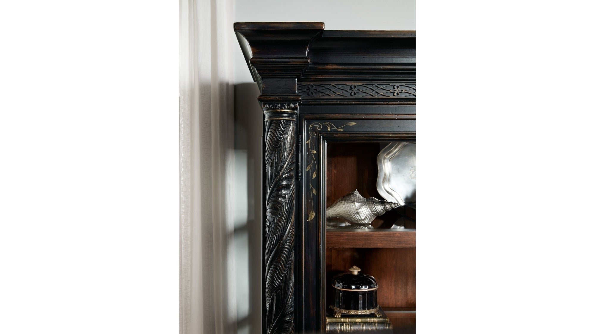 Charleston - Display Cabinet - Black