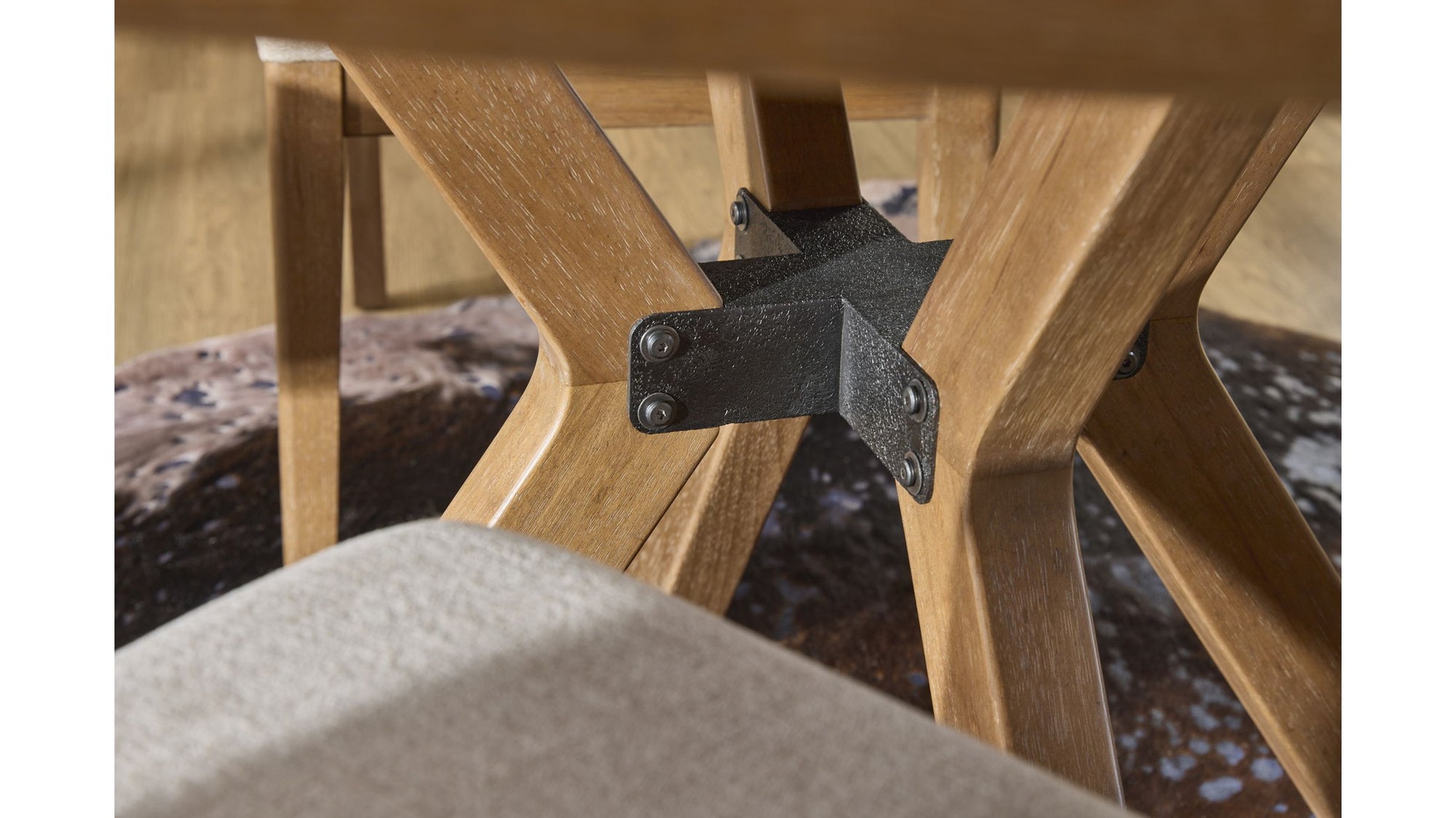 Millwork - Round Dining Table