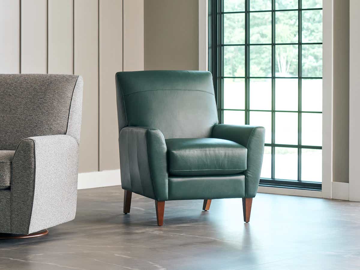 Dora Chair
