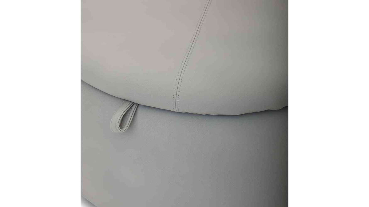 Oliver Ottoman