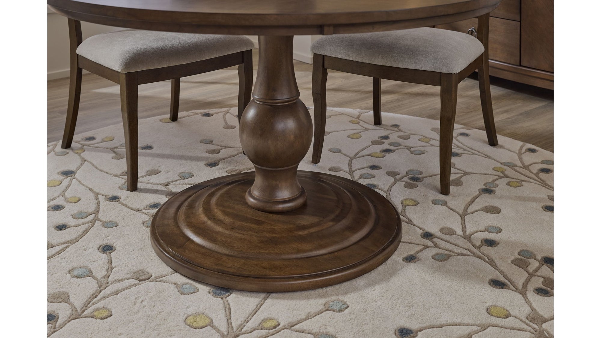 Bellevue - Round Dining Table