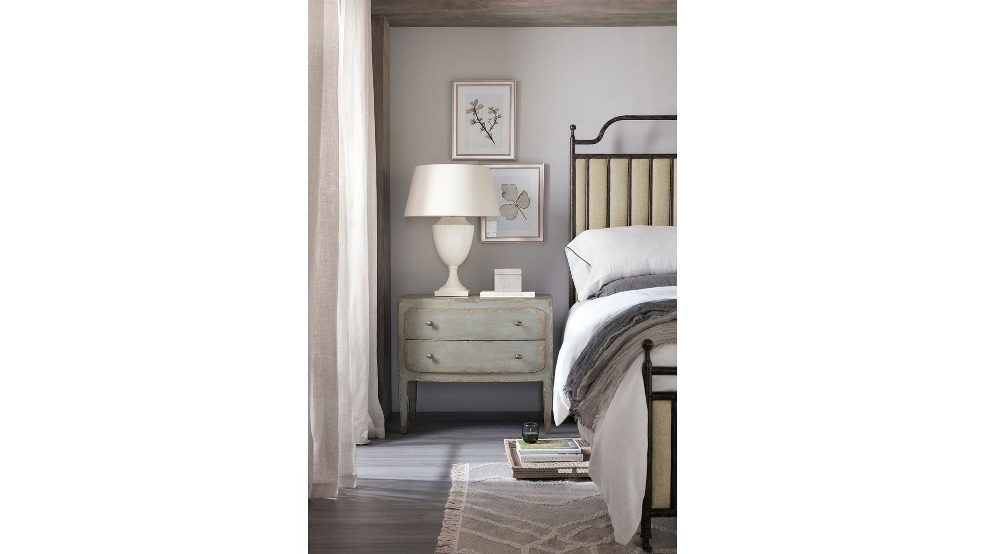 Ciao Bella - Accent Nightstand