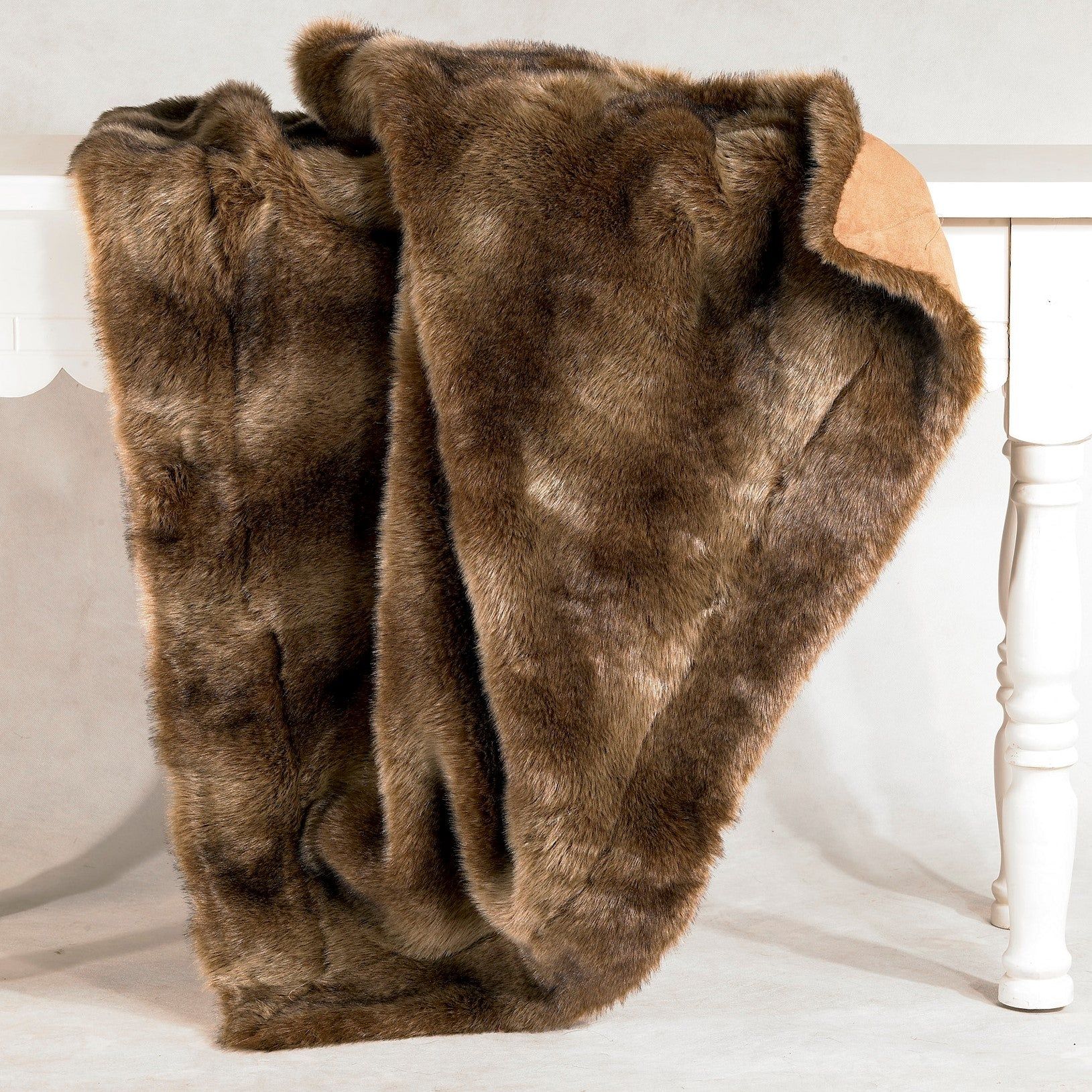 Wolf Fur - Faux Wolf Fur Throw Blanket - Brown