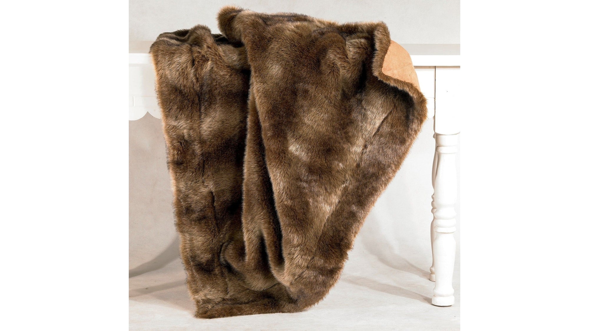 Wolf Fur - Faux Wolf Fur Throw Blanket - Brown