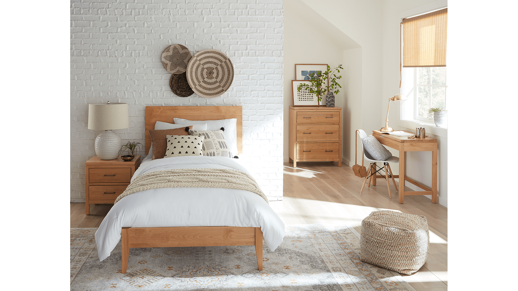 2 West Modern Platform Queen Bed