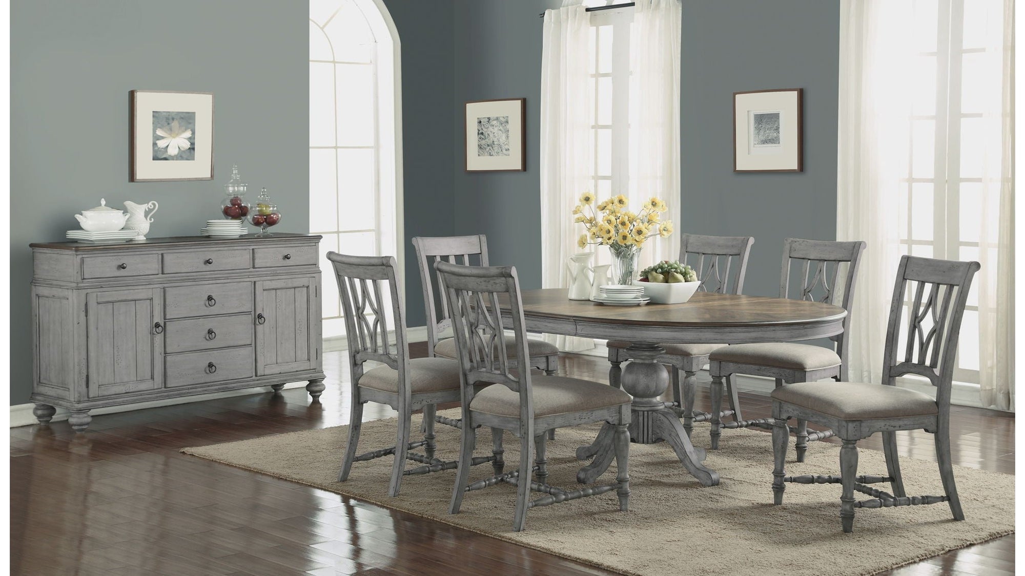 Plymouth - Round Table