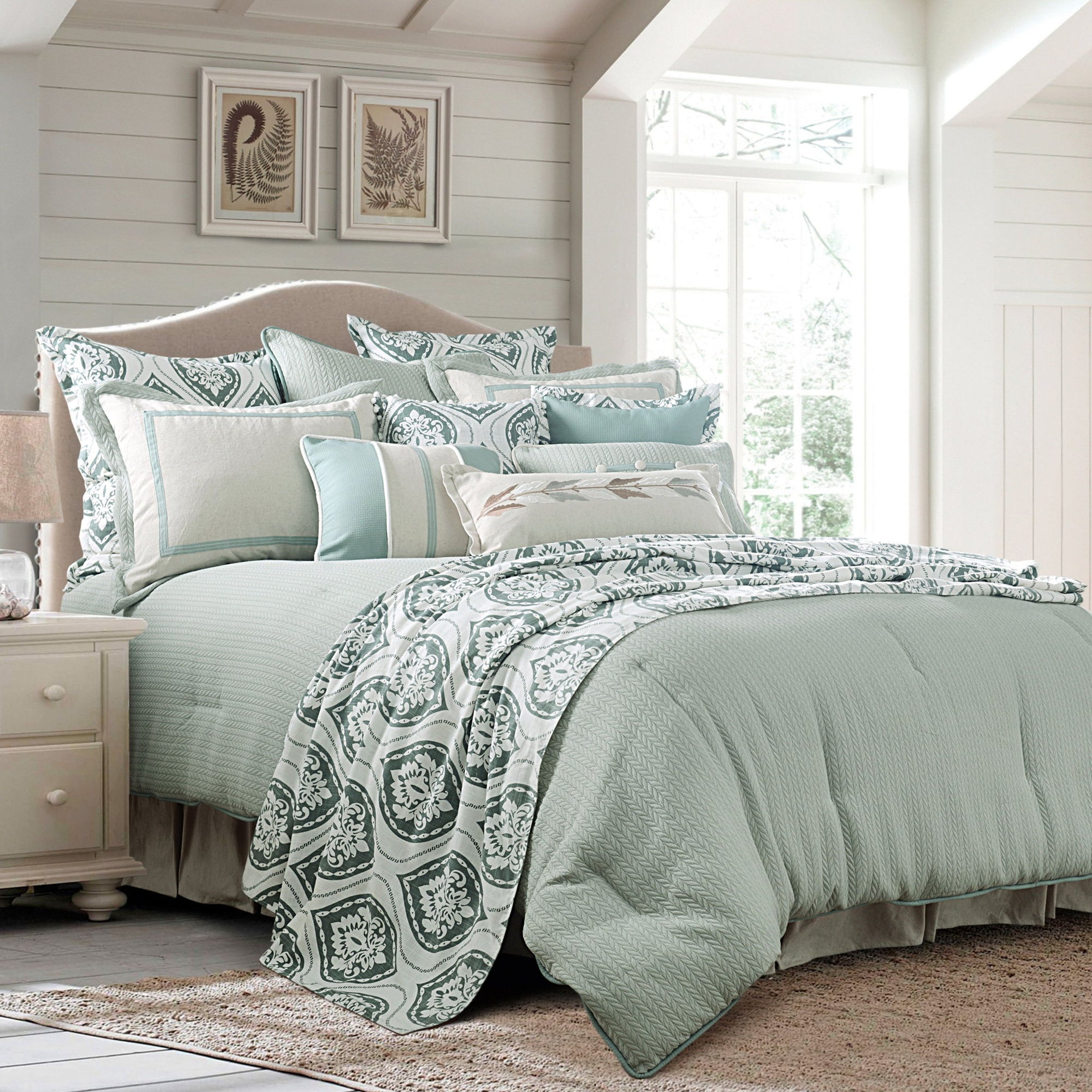 Belmont - Queen Duvet Cover - Green / White