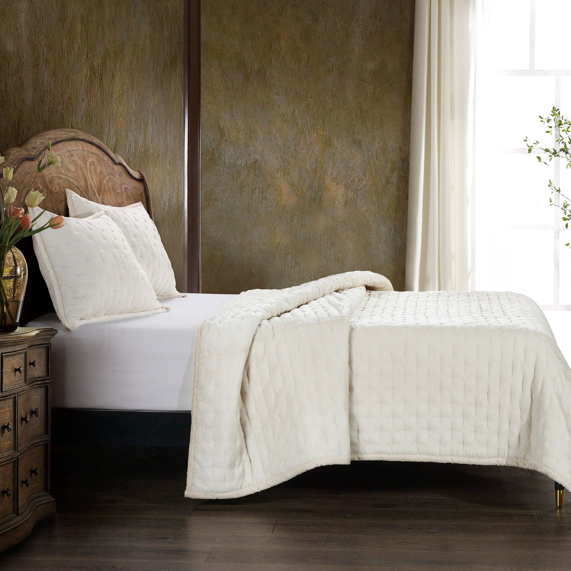 Stella - Full/Queen Faux Silk Velvet Pintuck Quilt - Stone