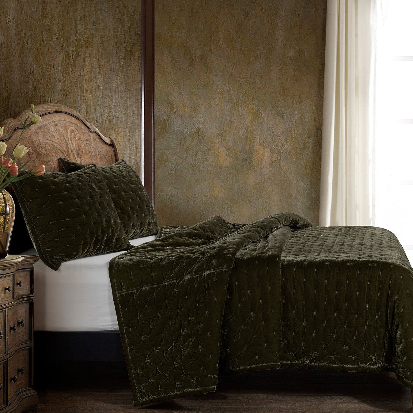 Stella - King Faux Silk Velvet Pintuck Quilt Set (Set of 3) - Fern Green