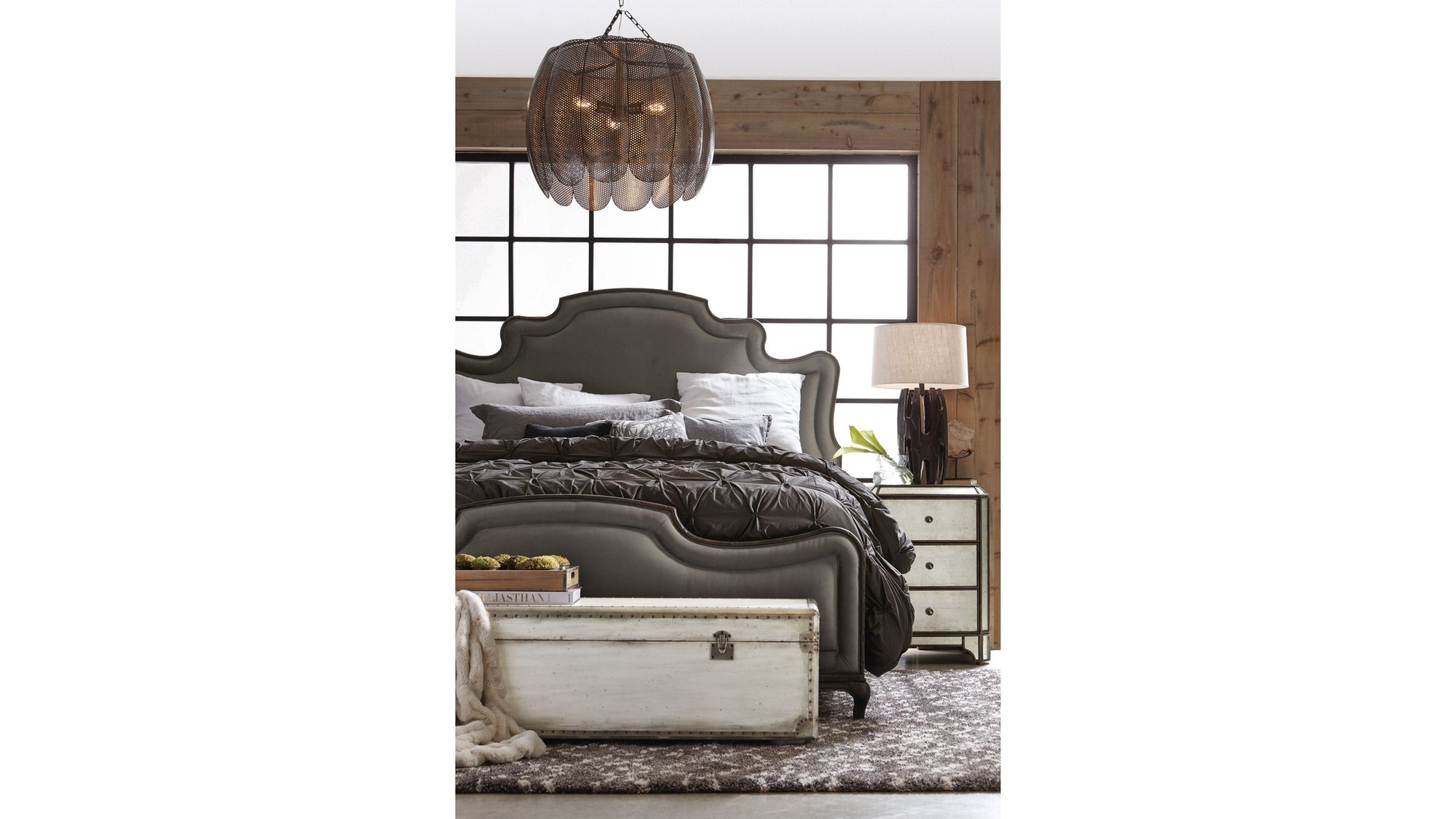 Arabella - Mirrored 3-Drawer Nightstand