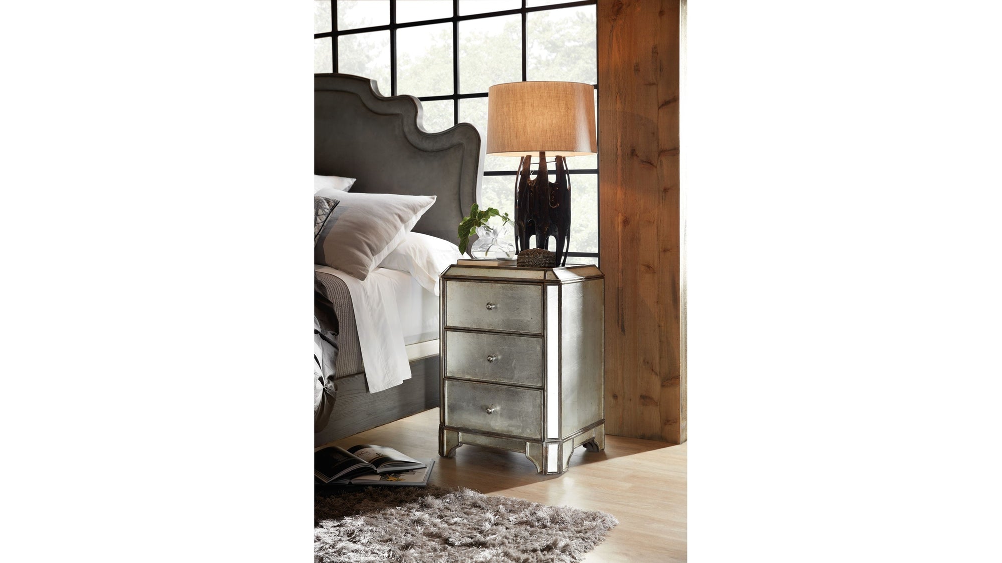Arabella - Mirrored 3-Drawer Nightstand