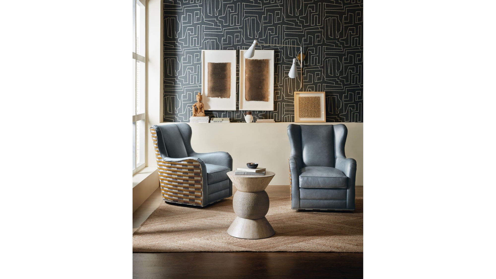 Commerce And Market - Round Robin Accent Table - Light Brown