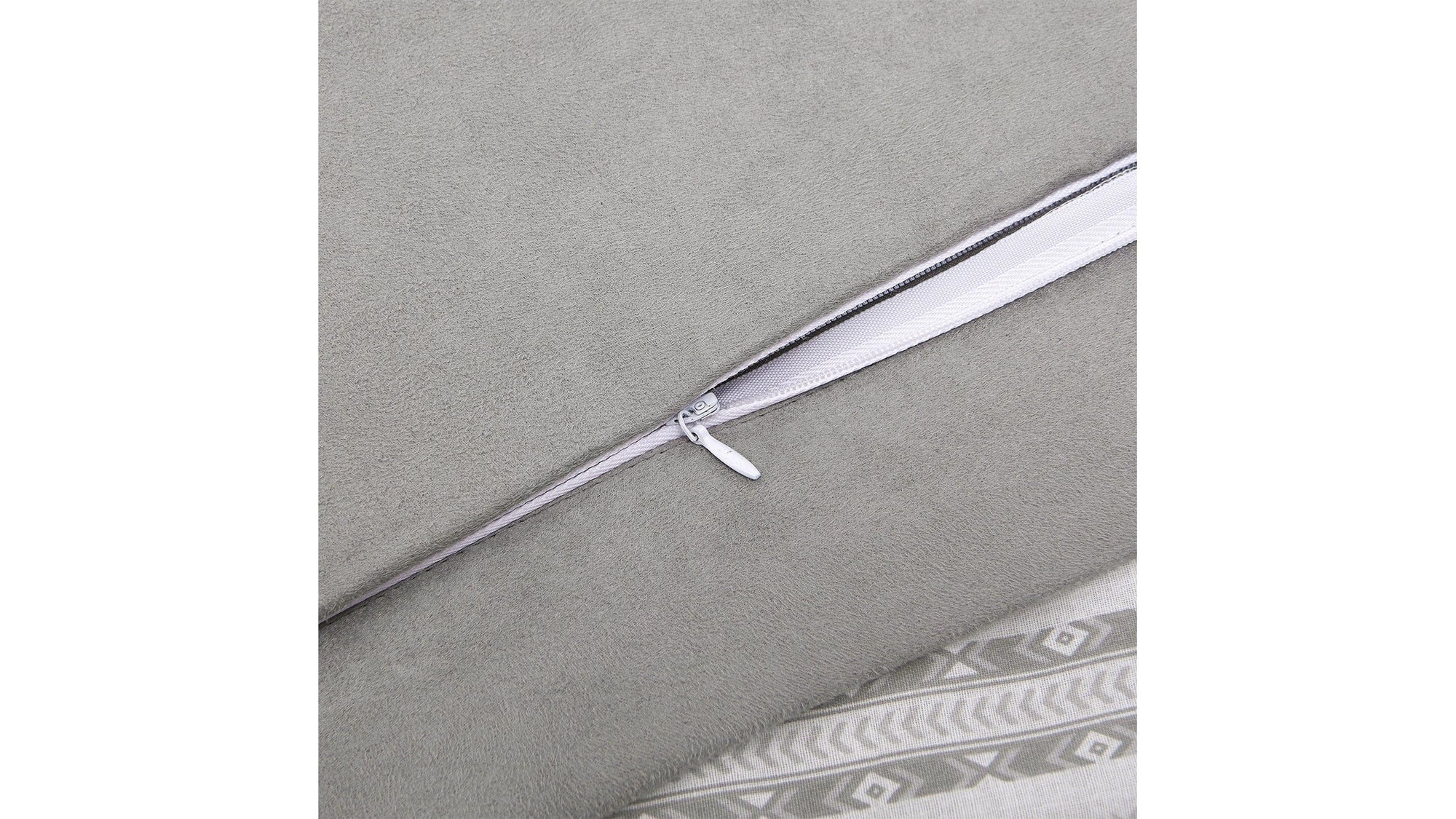 Free Spirit - Queen Comforter Set Set of 4 - Gray / White