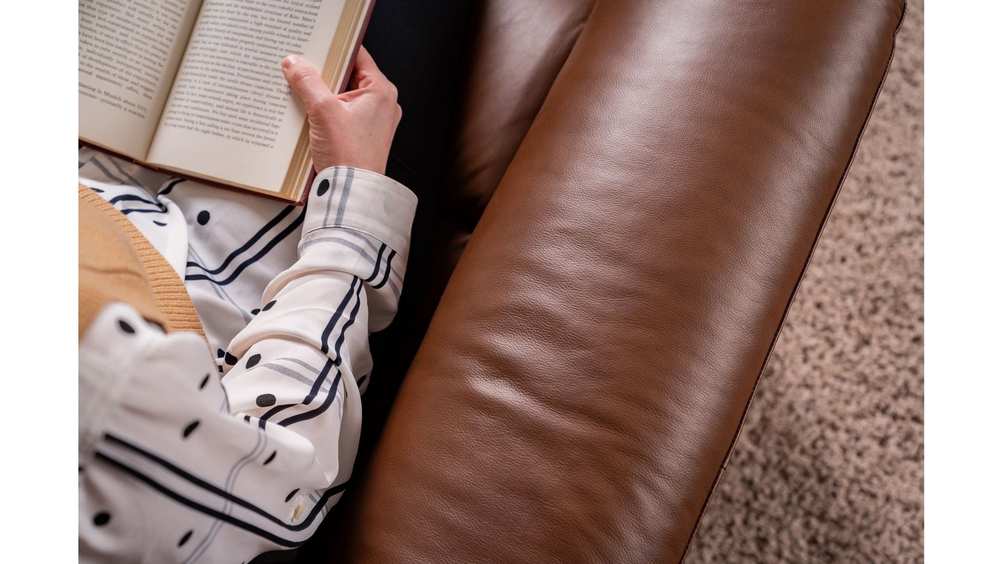 Refined - Swivel Gliding Recliner