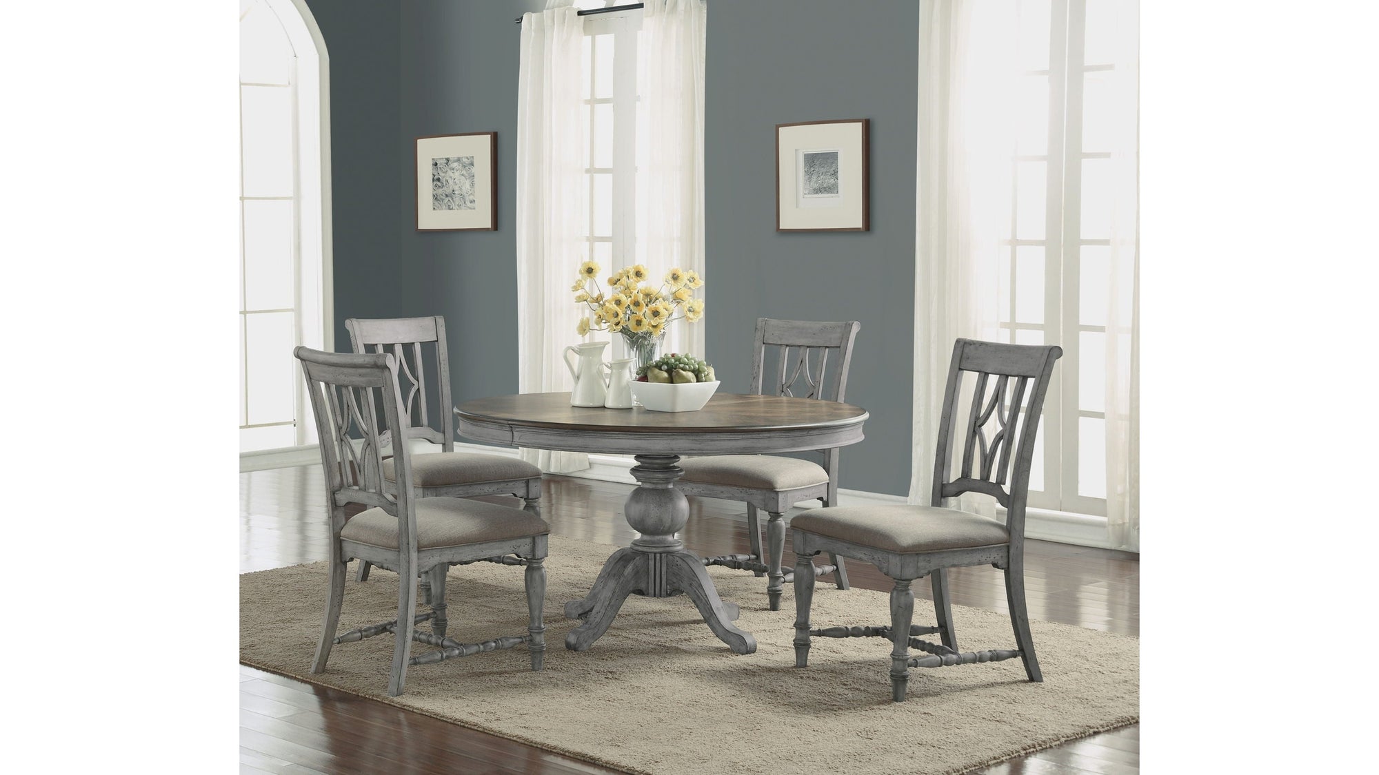 Plymouth - Round Table