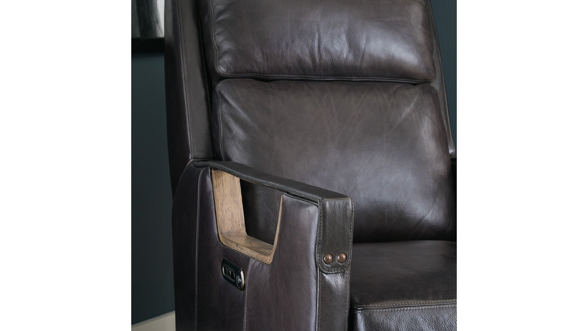 RC - Relic Power Recliner With Power Headrest