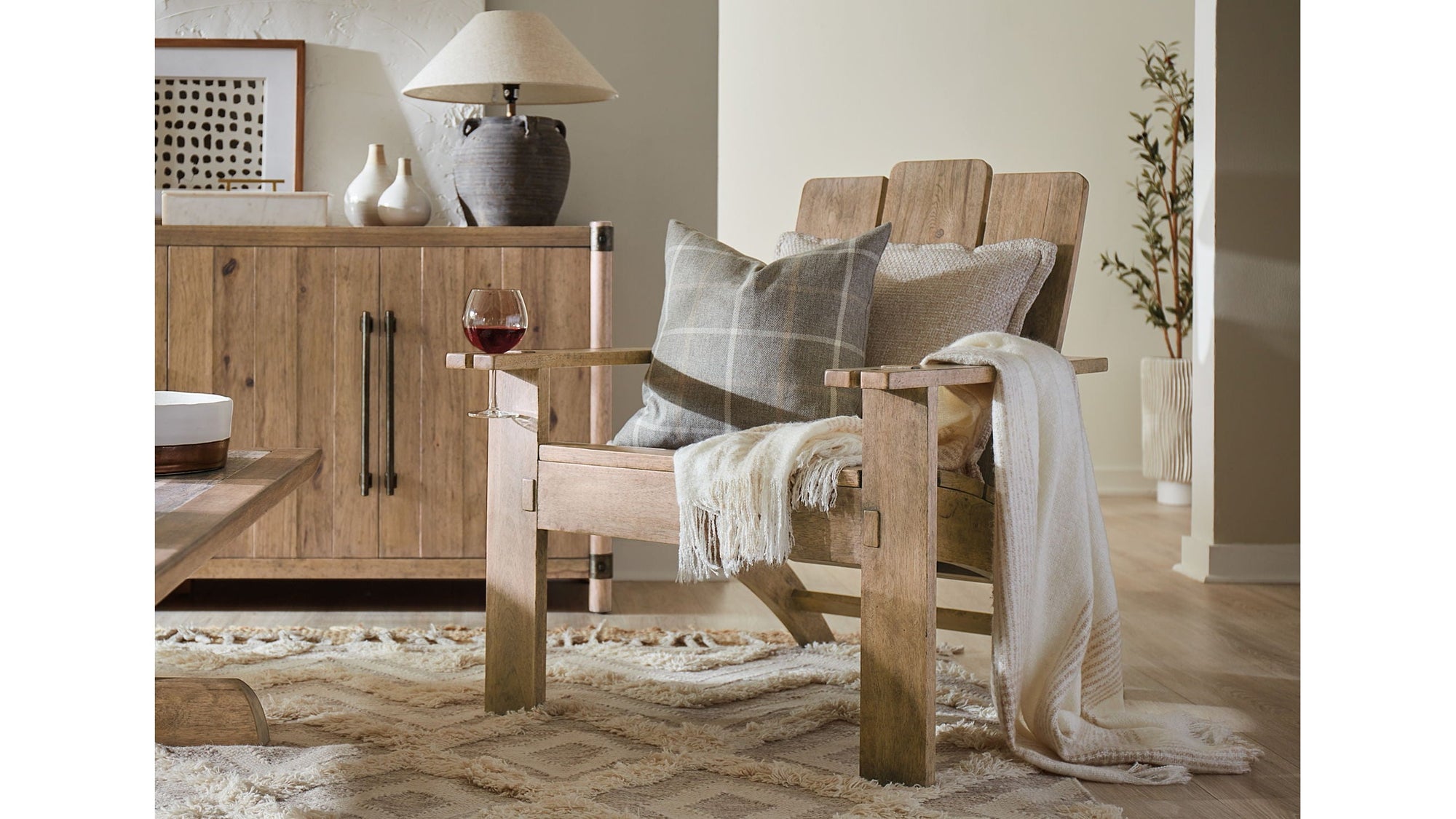 Vineyard Row - Accent Chair - Beige