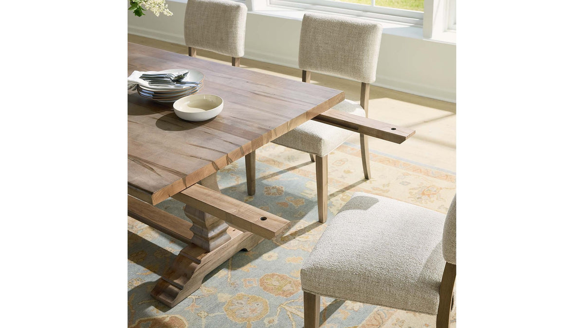 Harvest Dining Table with Extendable Leaves
