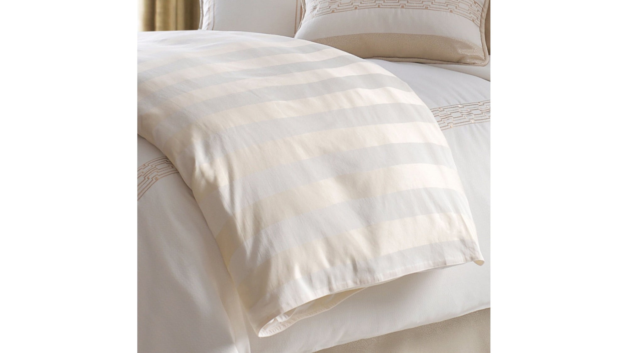 Hollywood - Queen Cabana Stripe Duvet Cover - White / Cream