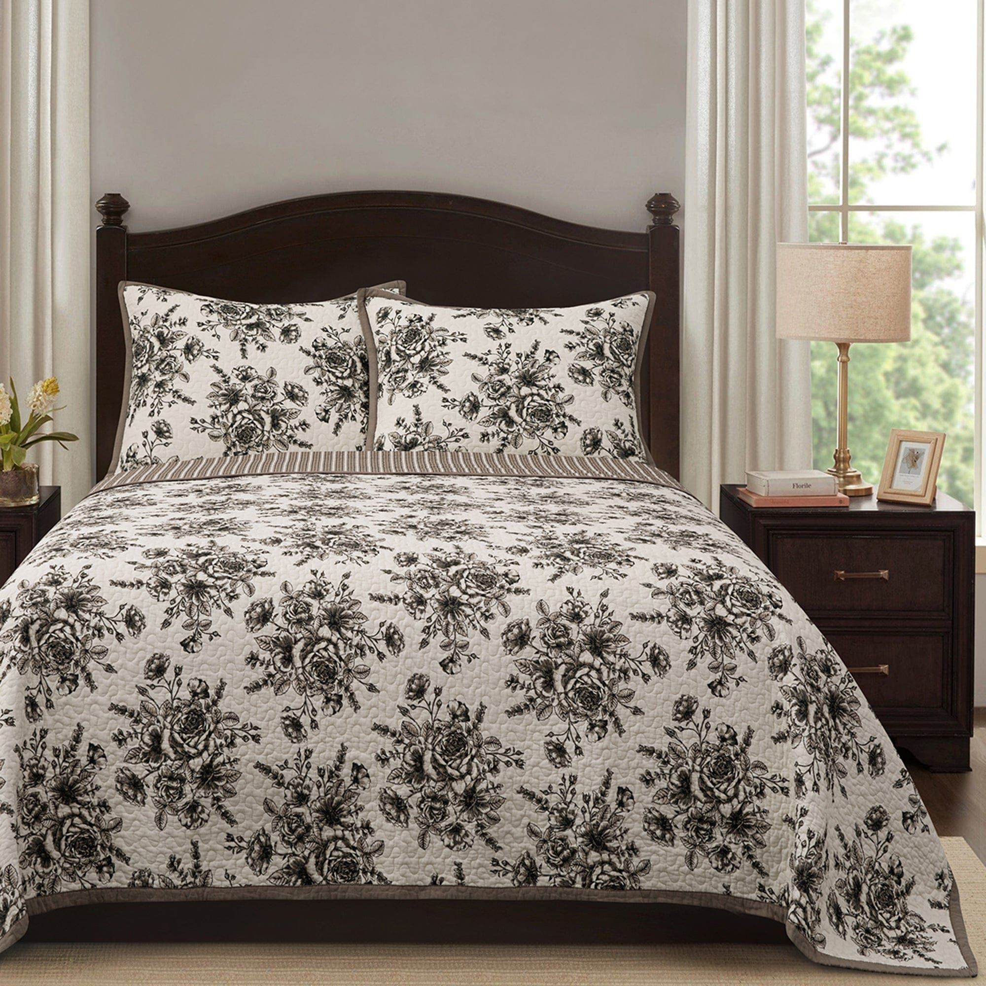 Lyla - King Reversible Floral Print Quilt Set (Set of 3) - White / Brown
