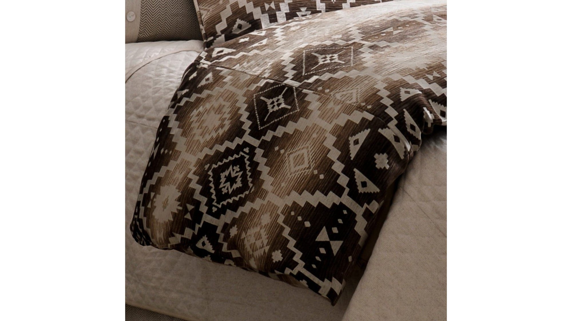 Chalet - Queen Aztec Duvet Cover - White / Brown