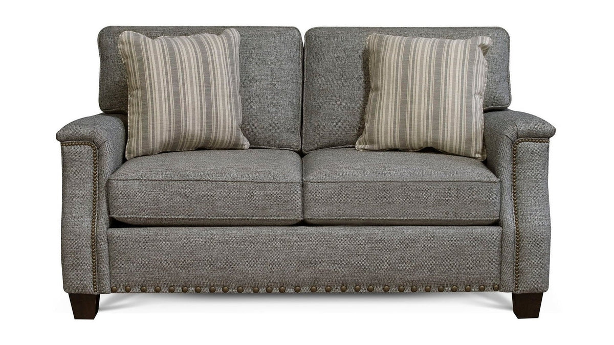 Salem - Loveseat With Nails