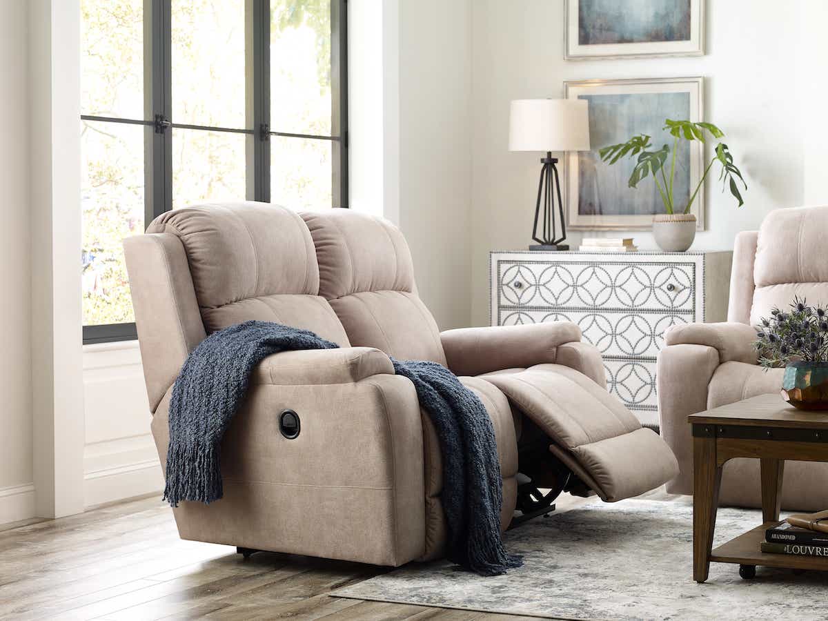 Dorian Reclining Loveseat