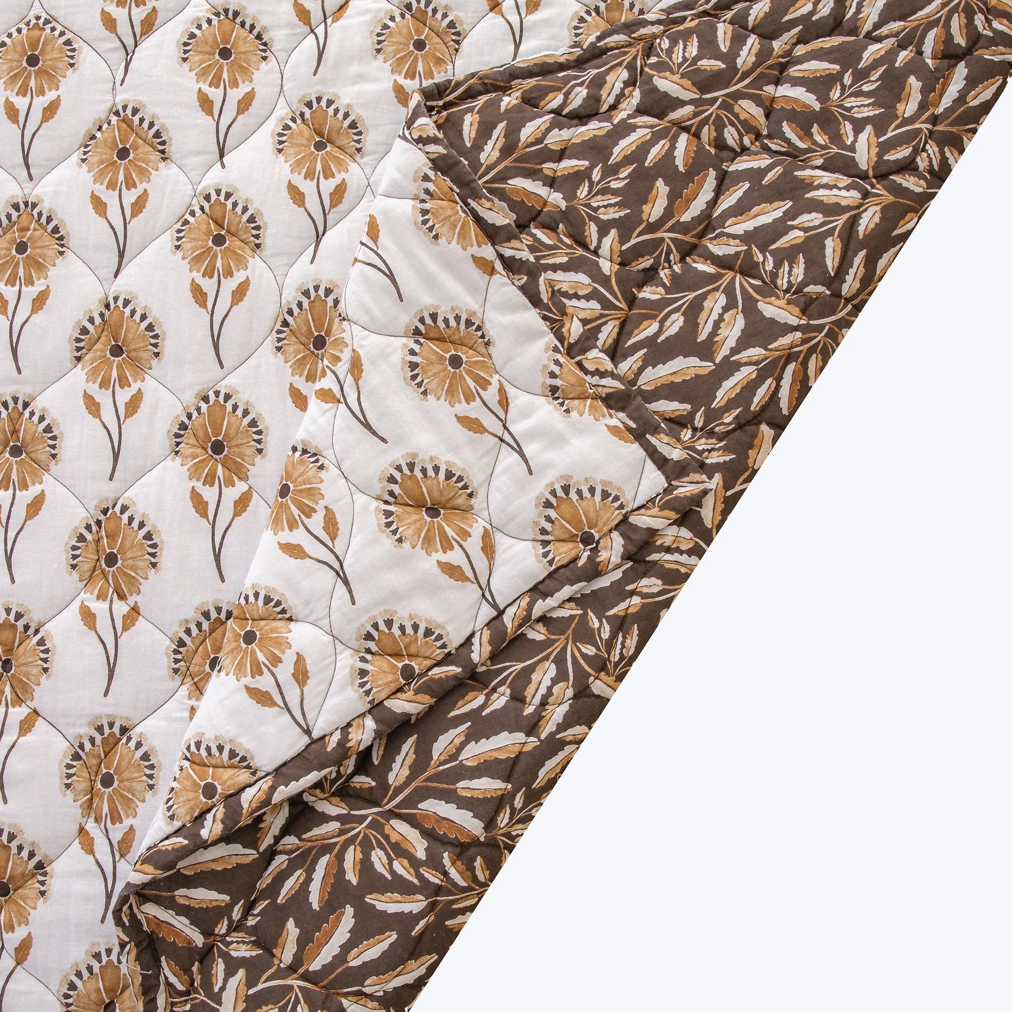 Woodstock - Twin Reversible Quilt Set (Set of 2) - White / Tan