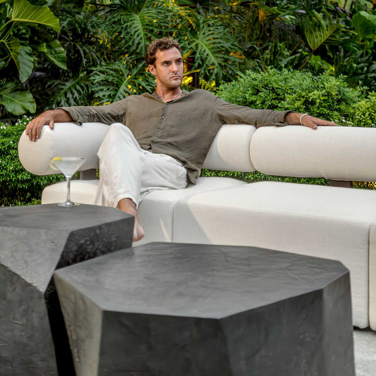 Parra - Outdoor Table