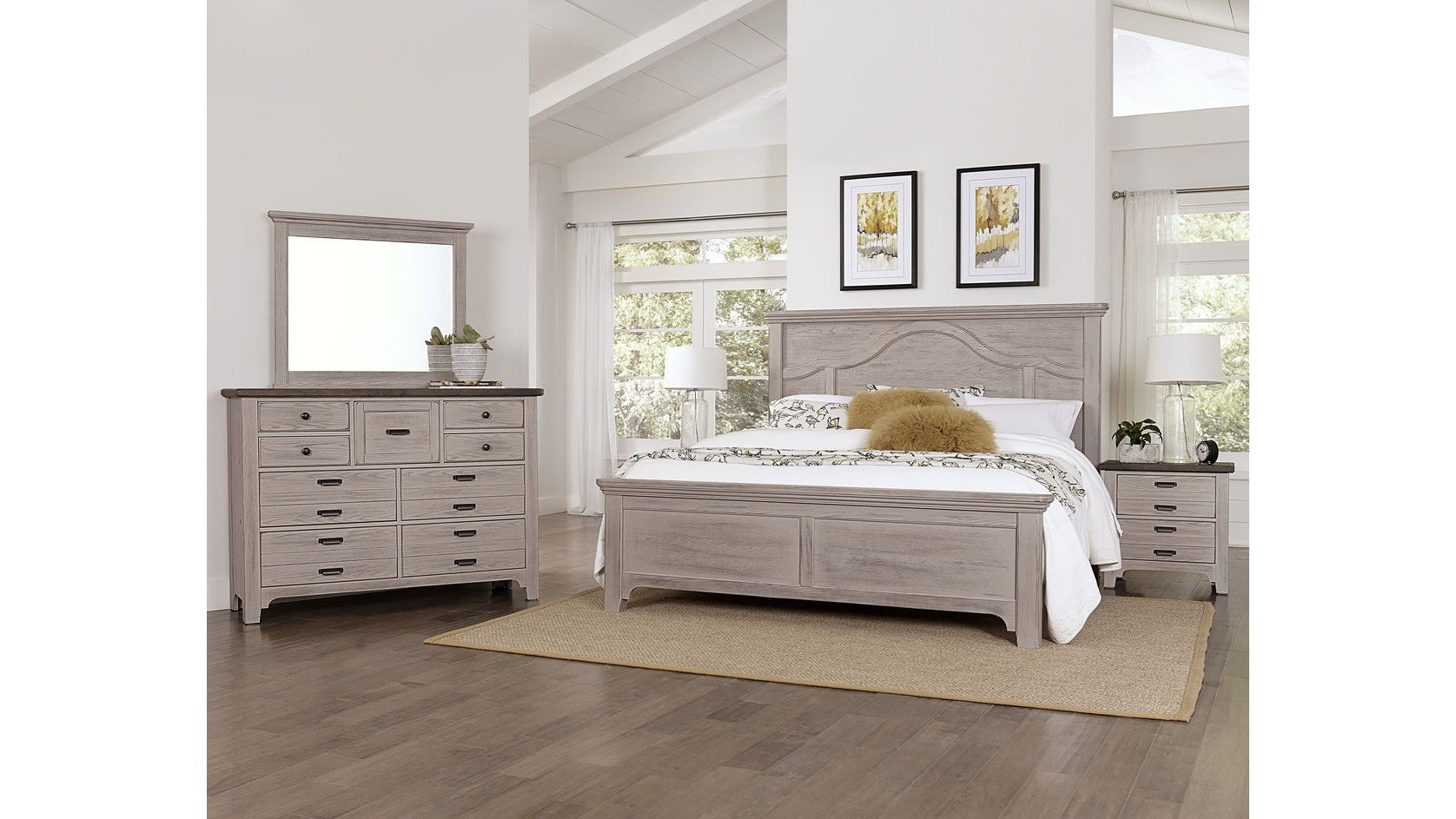 Bungalow - Master Dresser