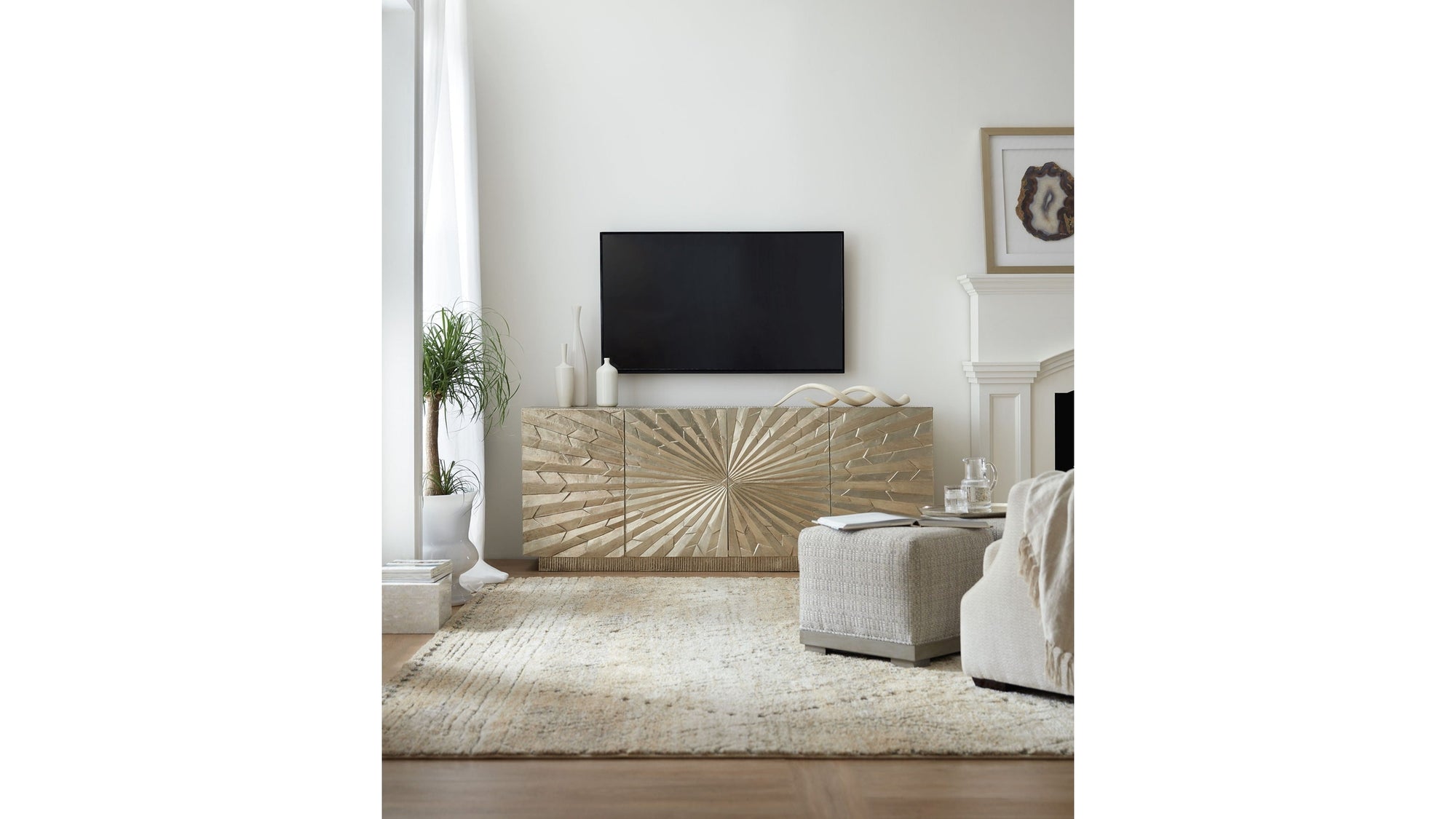 Melange - 78" Big Bang Entertainment Console - Pearl Silver