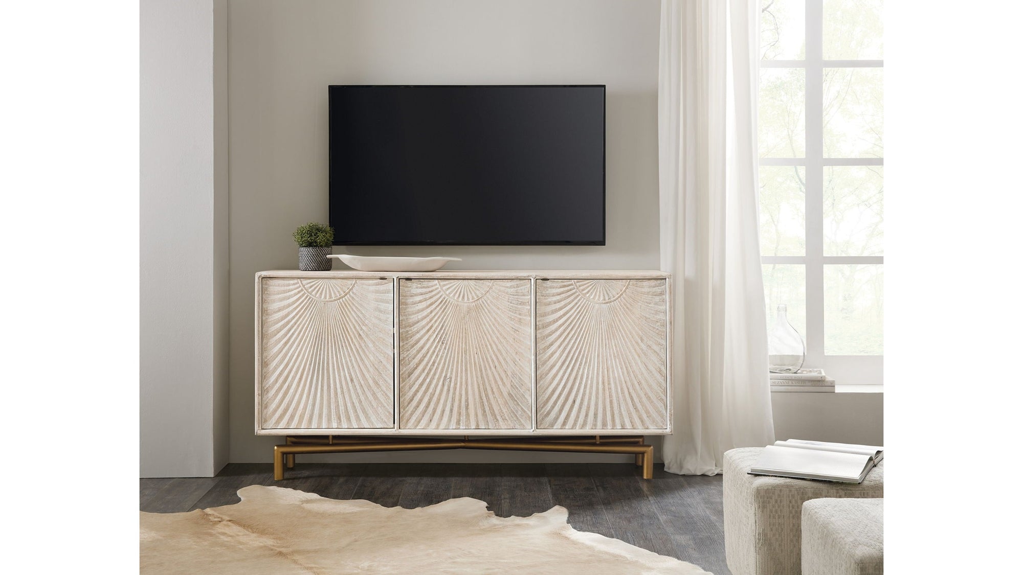 Entertainment Console 70" - Light Wood - Beige